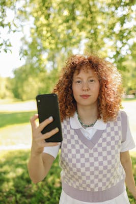 Anna, 26